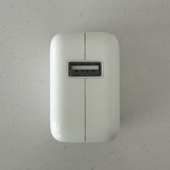 USBA wall adapter from Apple 10W - Picture 3 of 4